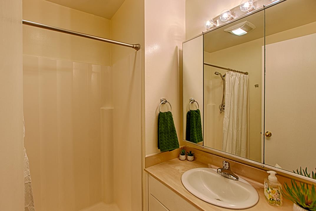 Detail Gallery Image 16 of 24 For 140 Castillion Ter, Santa Cruz,  CA 95060 - 3 Beds | 2 Baths