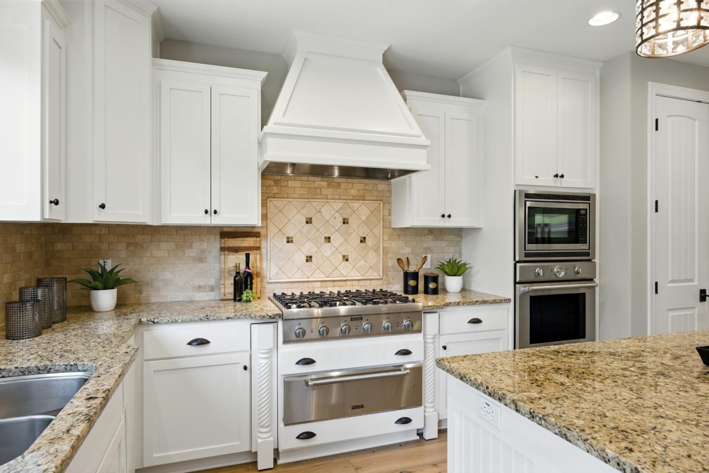 Detail Gallery Image 20 of 53 For 270 Oakview Dr, San Carlos,  CA 94070 - 4 Beds | 3 Baths