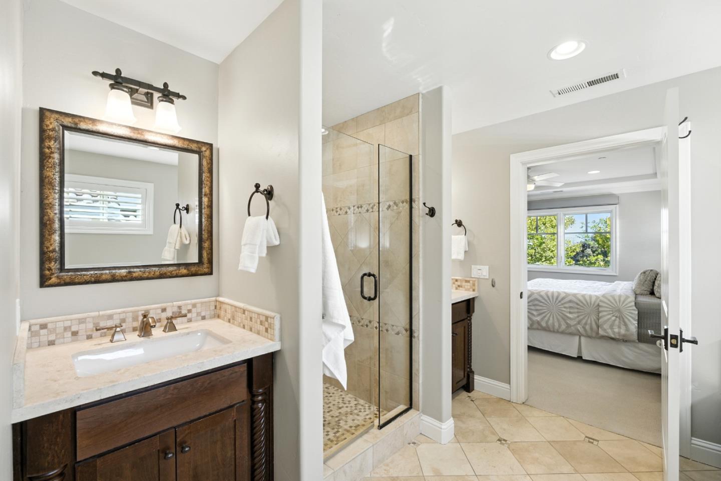 Detail Gallery Image 33 of 53 For 270 Oakview Dr, San Carlos,  CA 94070 - 4 Beds | 3 Baths