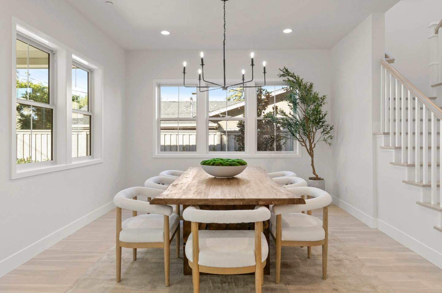 Detail Gallery Image 19 of 51 For 3070 Sterling Way, Redwood City,  CA 94061 - 4 Beds | 4/1 Baths