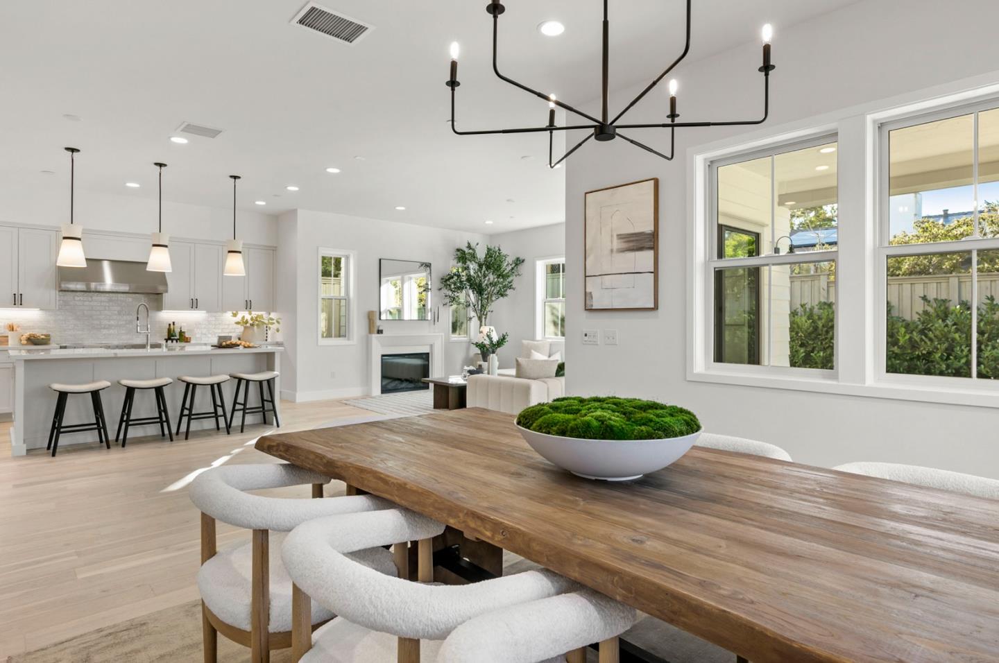 Detail Gallery Image 20 of 51 For 3070 Sterling Way, Redwood City,  CA 94061 - 4 Beds | 4/1 Baths
