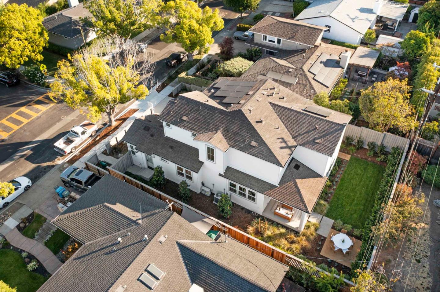 Detail Gallery Image 3 of 51 For 3070 Sterling Way, Redwood City,  CA 94061 - 4 Beds | 4/1 Baths