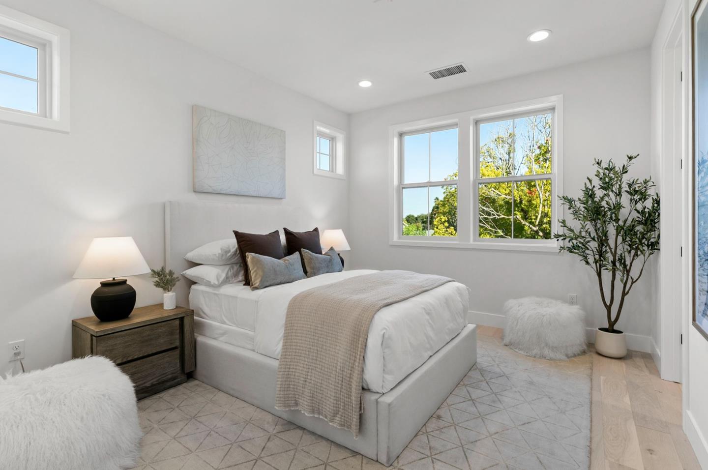 Detail Gallery Image 30 of 51 For 3070 Sterling Way, Redwood City,  CA 94061 - 4 Beds | 4/1 Baths
