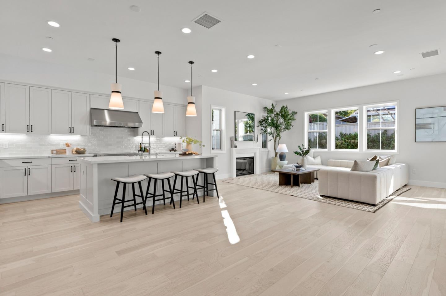 Detail Gallery Image 9 of 51 For 3070 Sterling Way, Redwood City,  CA 94061 - 4 Beds | 4/1 Baths