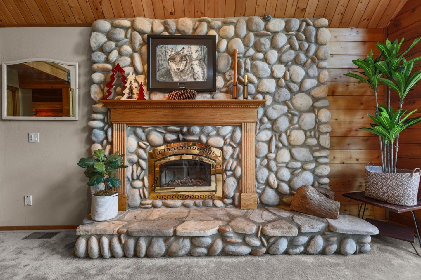 Detail Gallery Image 13 of 72 For 523 Peninsula Dr, Lake Almanor,  CA 96137 - 4 Beds | 3 Baths