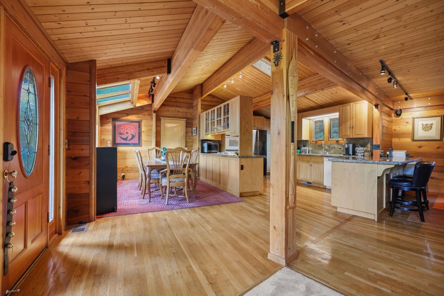 Detail Gallery Image 15 of 72 For 523 Peninsula Dr, Lake Almanor,  CA 96137 - 4 Beds | 3 Baths