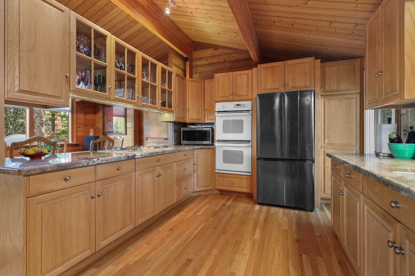 Detail Gallery Image 18 of 72 For 523 Peninsula Dr, Lake Almanor,  CA 96137 - 4 Beds | 3 Baths