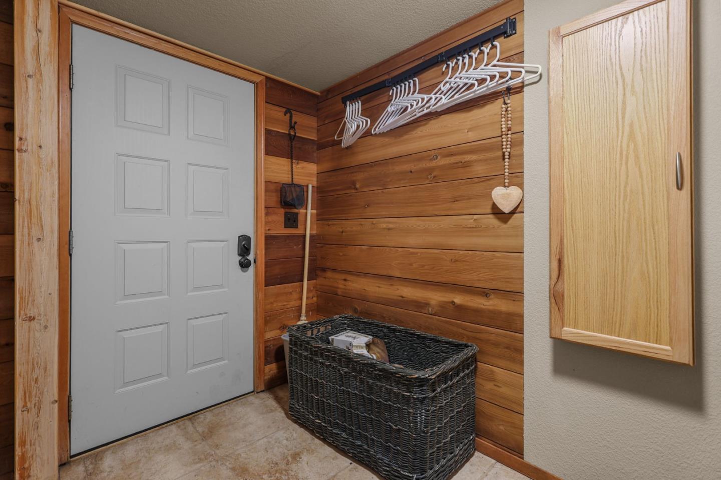 Detail Gallery Image 22 of 72 For 523 Peninsula Dr, Lake Almanor,  CA 96137 - 4 Beds | 3 Baths