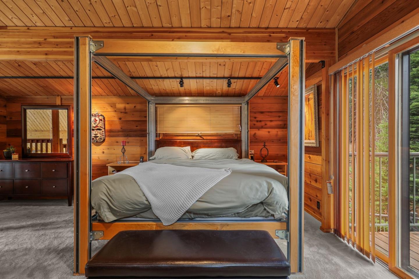 Detail Gallery Image 29 of 72 For 523 Peninsula Dr, Lake Almanor,  CA 96137 - 4 Beds | 3 Baths