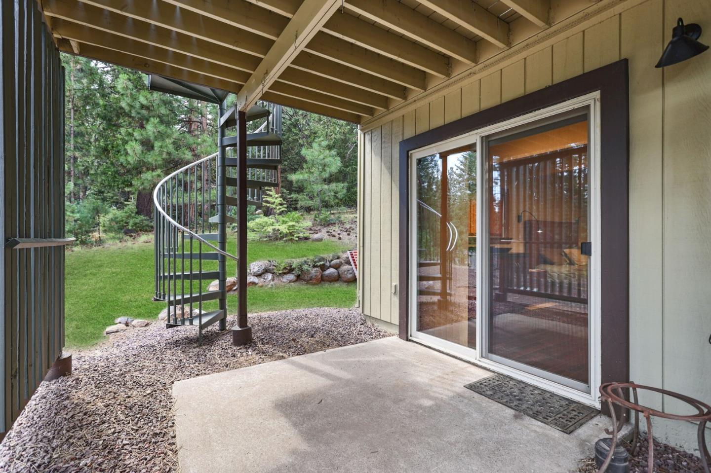 Detail Gallery Image 50 of 72 For 523 Peninsula Dr, Lake Almanor,  CA 96137 - 4 Beds | 3 Baths