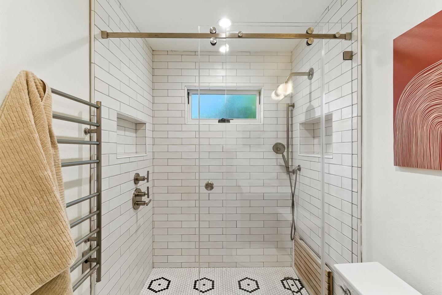 Detail Gallery Image 16 of 44 For 2608 Cipriani Blvd, Belmont,  CA 94002 - 4 Beds | 2 Baths