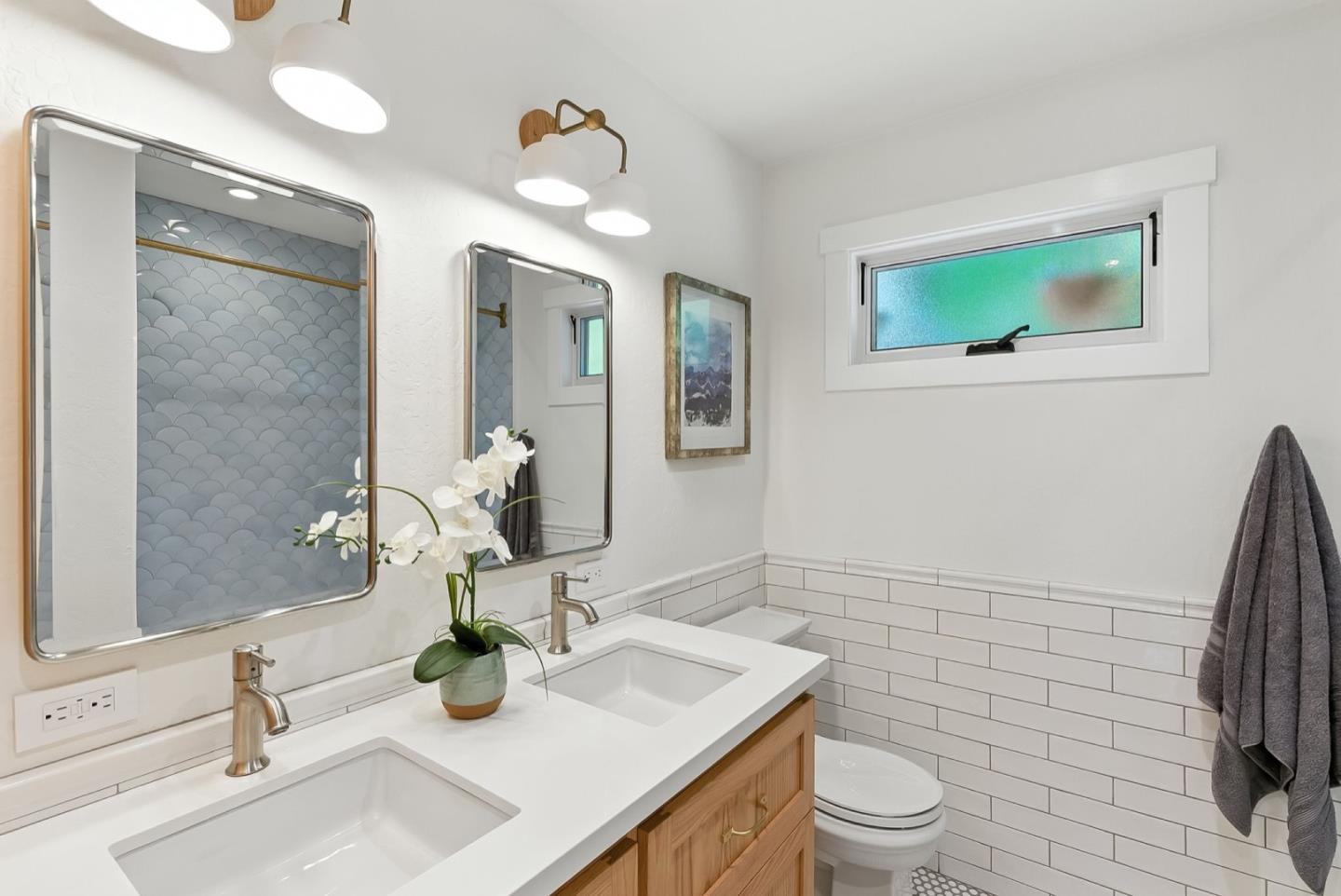 Detail Gallery Image 19 of 44 For 2608 Cipriani Blvd, Belmont,  CA 94002 - 4 Beds | 2 Baths