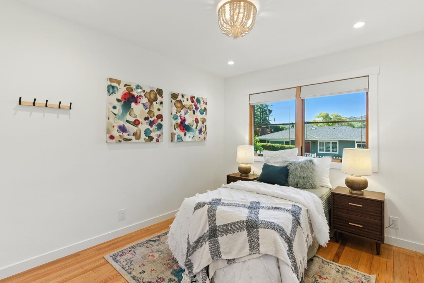 Detail Gallery Image 21 of 44 For 2608 Cipriani Blvd, Belmont,  CA 94002 - 4 Beds | 2 Baths