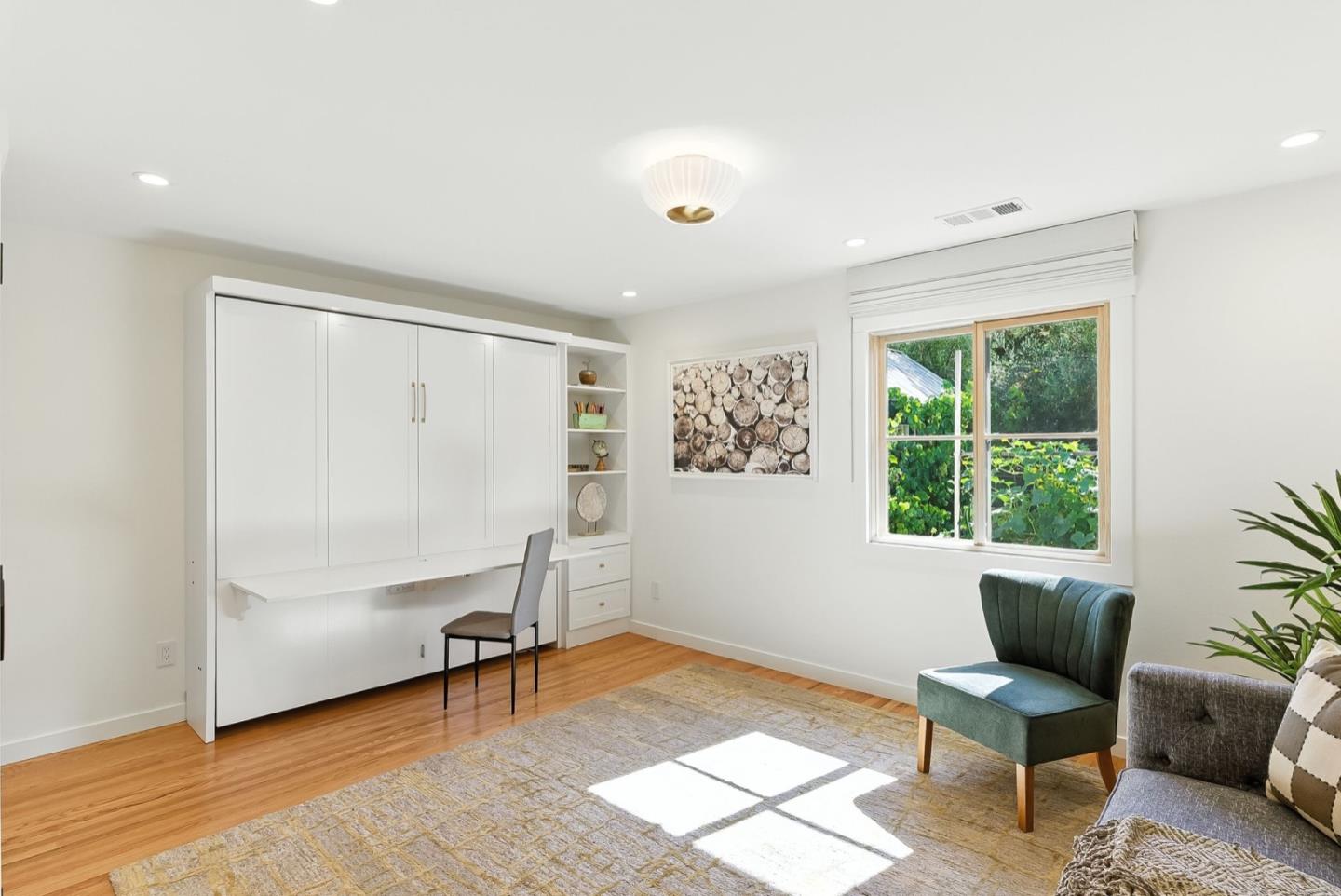 Detail Gallery Image 25 of 44 For 2608 Cipriani Blvd, Belmont,  CA 94002 - 4 Beds | 2 Baths