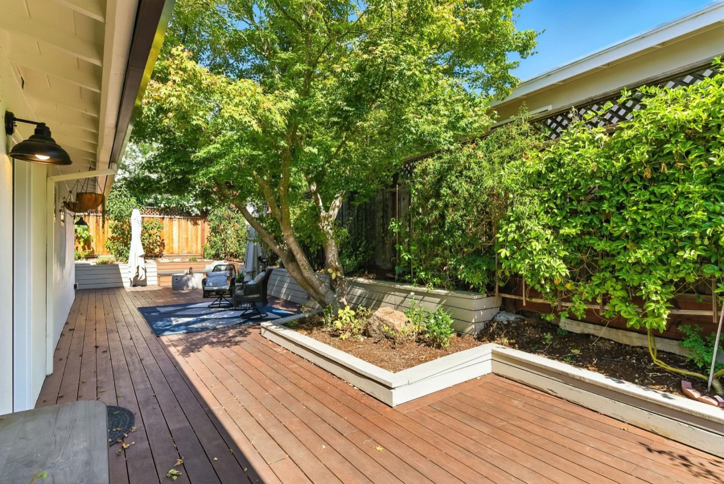 Detail Gallery Image 30 of 44 For 2608 Cipriani Blvd, Belmont,  CA 94002 - 4 Beds | 2 Baths