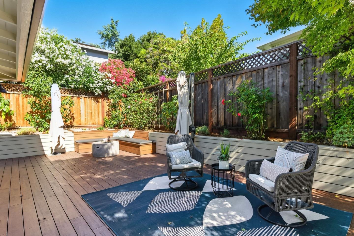 Detail Gallery Image 31 of 44 For 2608 Cipriani Blvd, Belmont,  CA 94002 - 4 Beds | 2 Baths