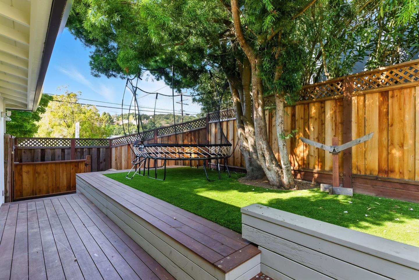Detail Gallery Image 32 of 44 For 2608 Cipriani Blvd, Belmont,  CA 94002 - 4 Beds | 2 Baths