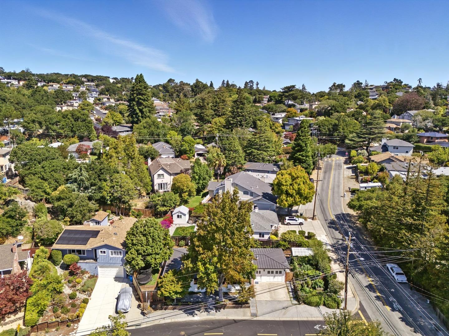Detail Gallery Image 41 of 44 For 2608 Cipriani Blvd, Belmont,  CA 94002 - 4 Beds | 2 Baths