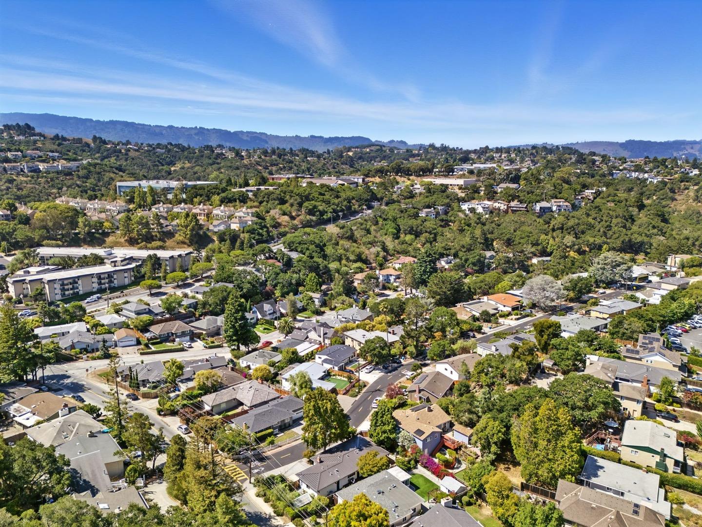 Detail Gallery Image 43 of 44 For 2608 Cipriani Blvd, Belmont,  CA 94002 - 4 Beds | 2 Baths