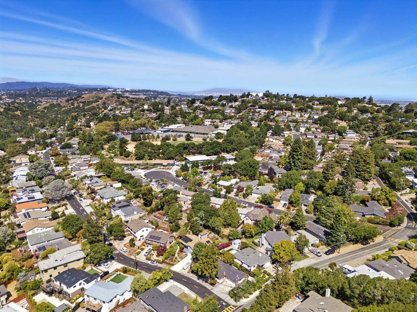 Detail Gallery Image 44 of 44 For 2608 Cipriani Blvd, Belmont,  CA 94002 - 4 Beds | 2 Baths