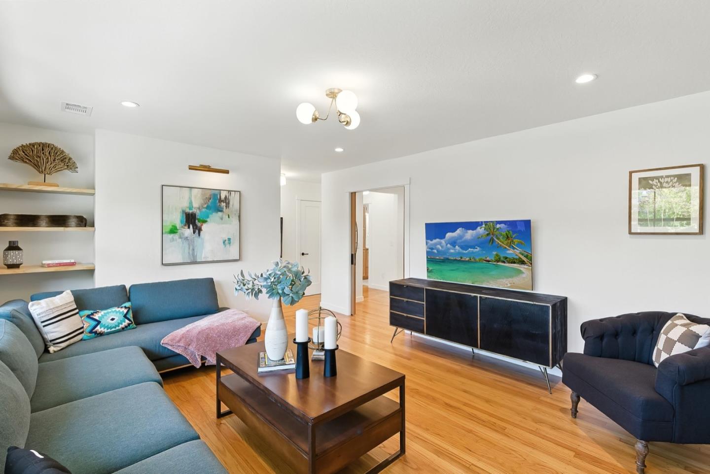 Detail Gallery Image 6 of 44 For 2608 Cipriani Blvd, Belmont,  CA 94002 - 4 Beds | 2 Baths