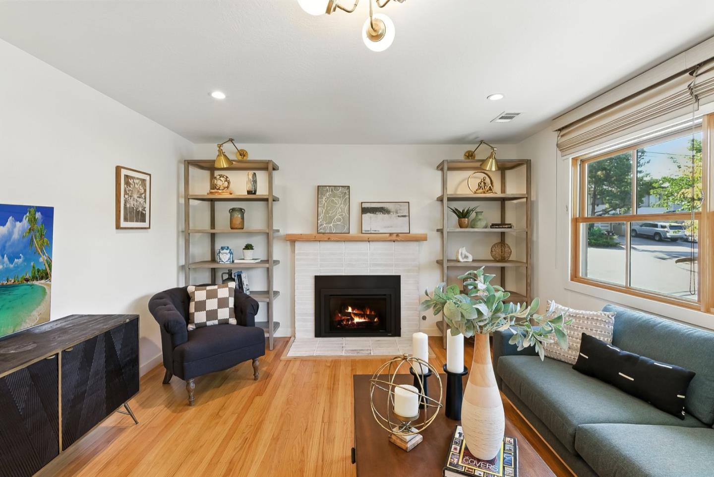 Detail Gallery Image 7 of 44 For 2608 Cipriani Blvd, Belmont,  CA 94002 - 4 Beds | 2 Baths