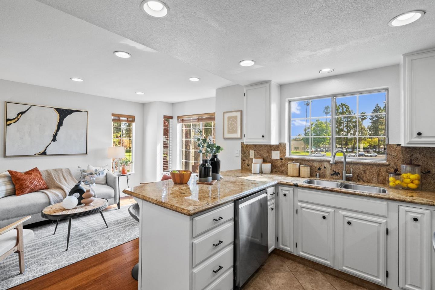 Detail Gallery Image 14 of 37 For 1806 Park Vista Cir, Santa Clara,  CA 95050 - 3 Beds | 2/1 Baths