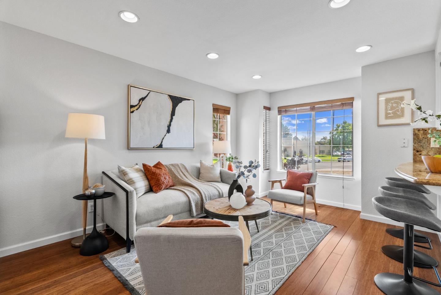 Detail Gallery Image 4 of 37 For 1806 Park Vista Cir, Santa Clara,  CA 95050 - 3 Beds | 2/1 Baths