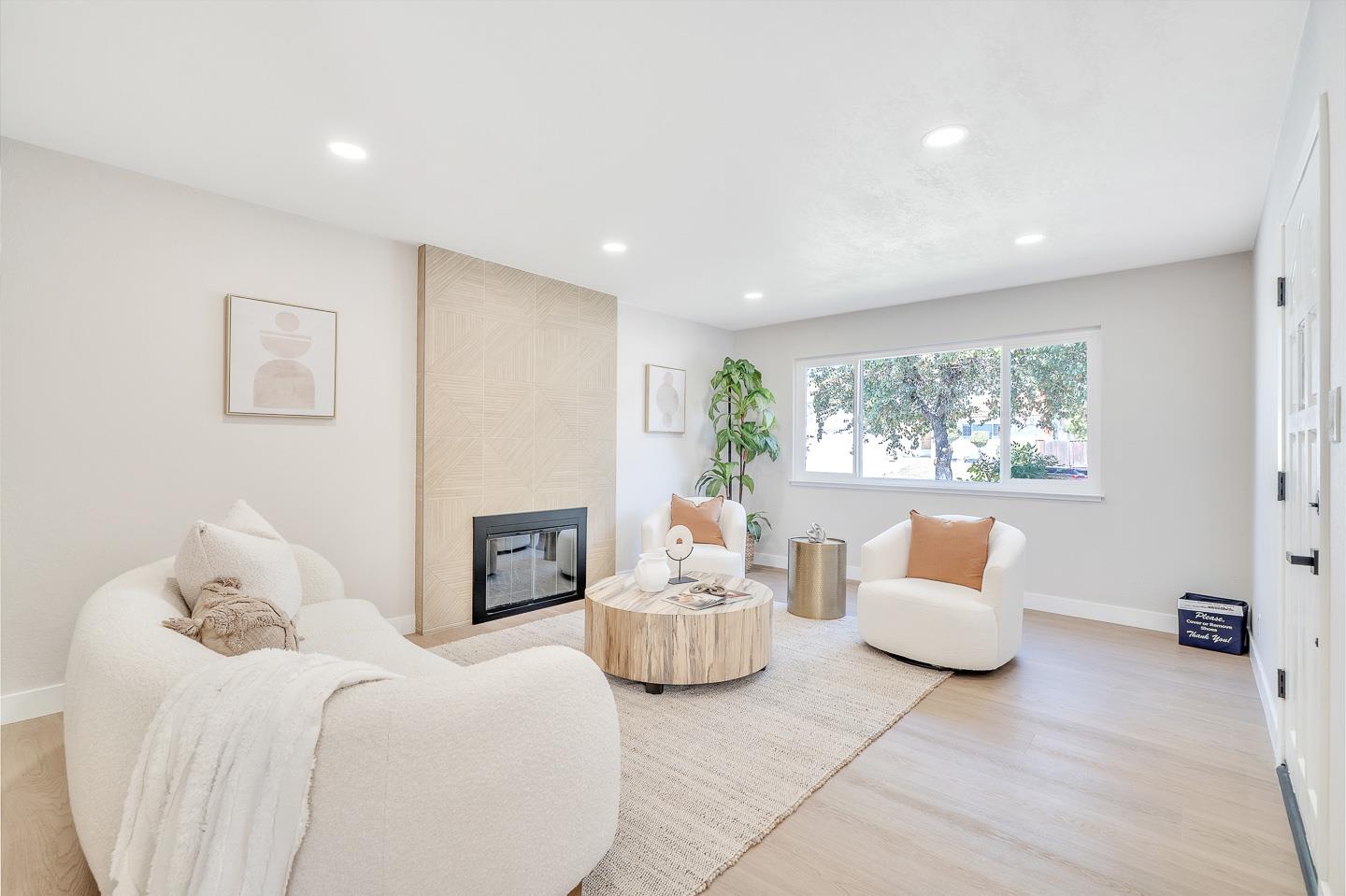 Detail Gallery Image 4 of 36 For 1927 Conifer Ln, San Jose,  CA 95132 - 4 Beds | 2 Baths