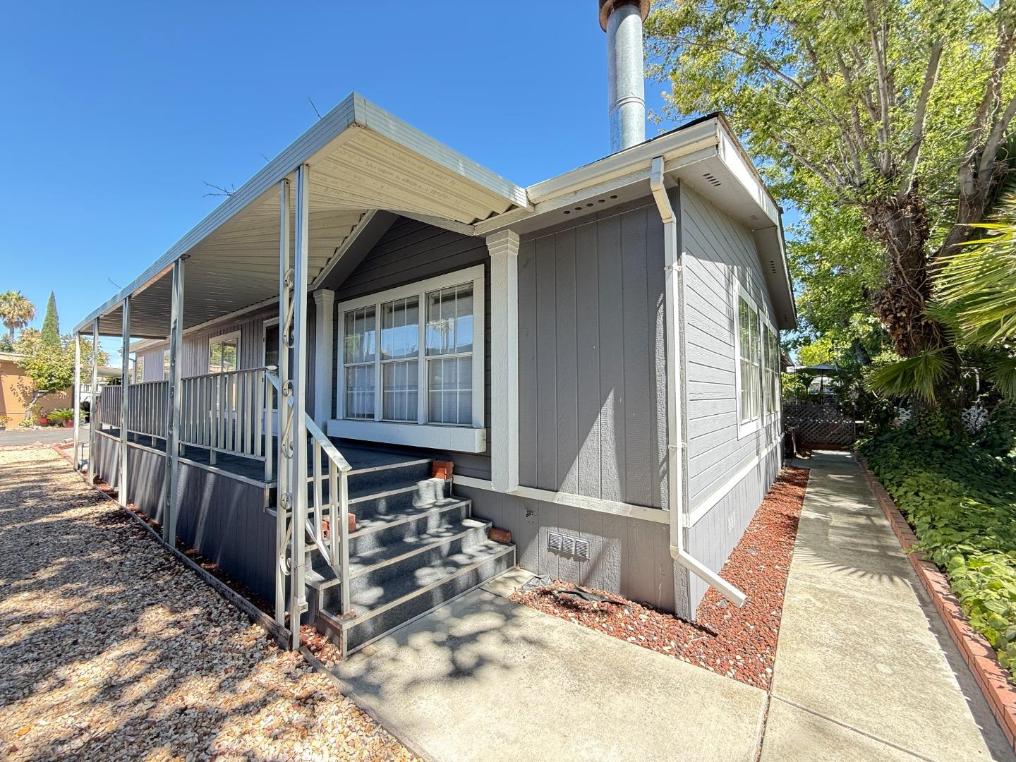 Detail Gallery Image 4 of 30 For 3637 Snell Ave #132,  San Jose,  CA 95136 - 3 Beds | 2 Baths