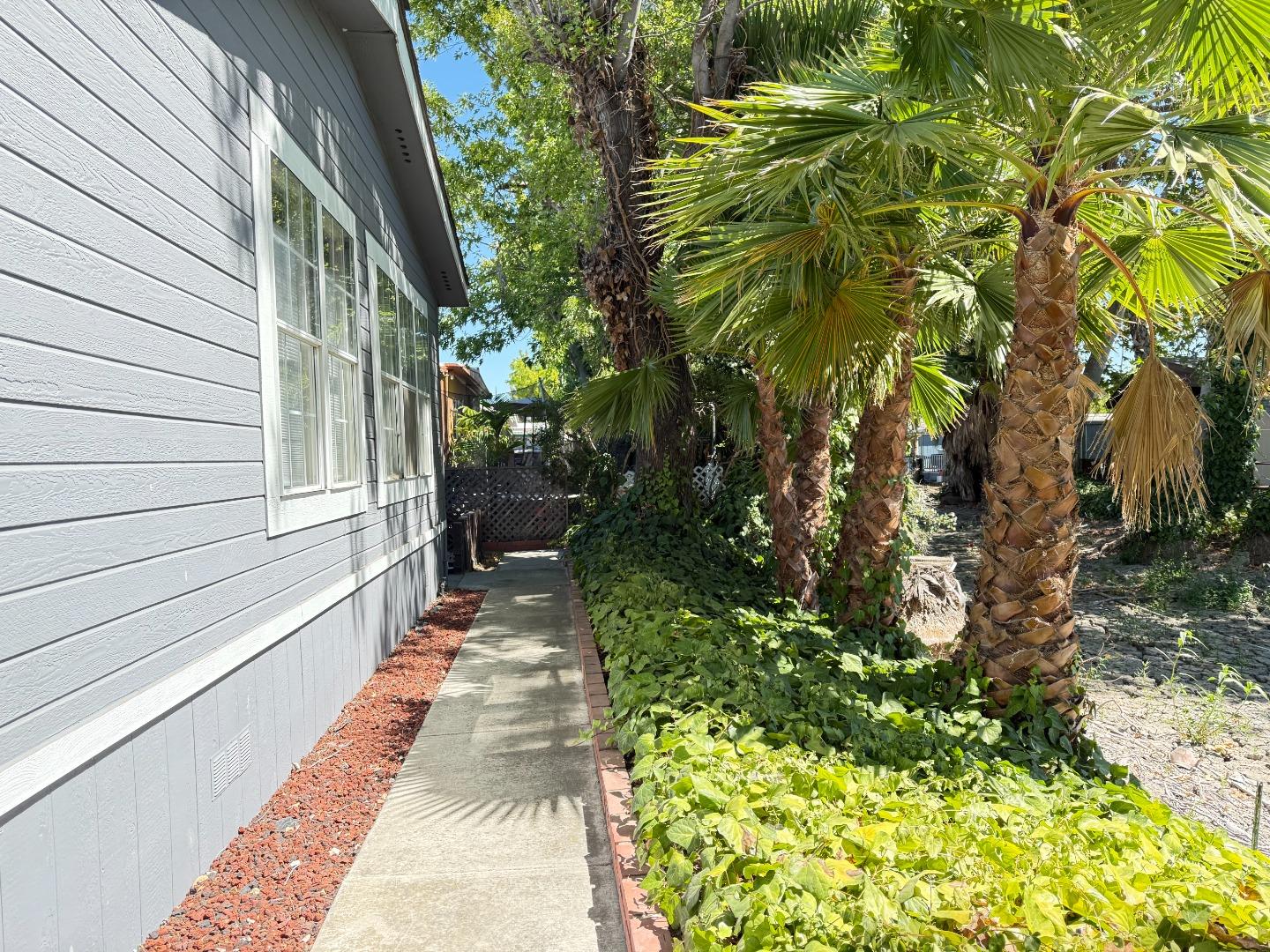 Detail Gallery Image 7 of 30 For 3637 Snell Ave #132,  San Jose,  CA 95136 - 3 Beds | 2 Baths