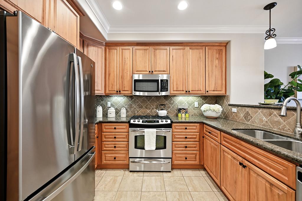 Detail Gallery Image 8 of 94 For 2881 Meridian Ave #224,  San Jose,  CA 95124 - 2 Beds | 2 Baths