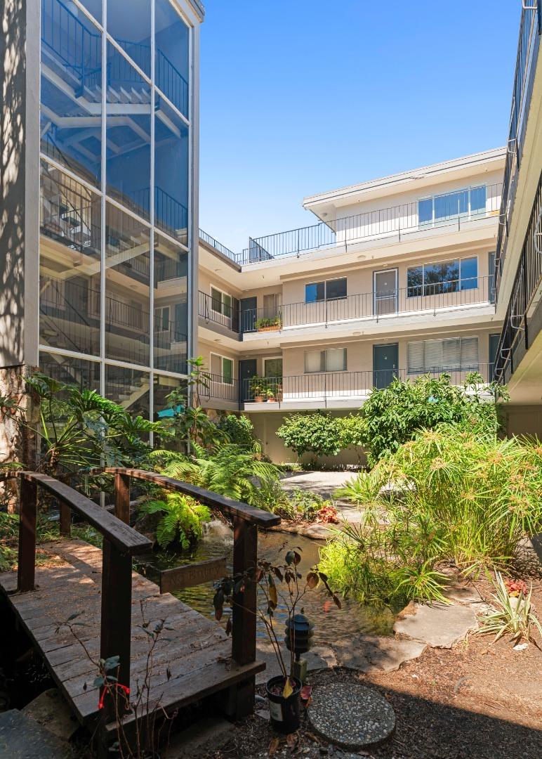 Detail Gallery Image 20 of 22 For 464 Clinton St #309,  Redwood City,  CA 94062 - 1 Beds | 1 Baths