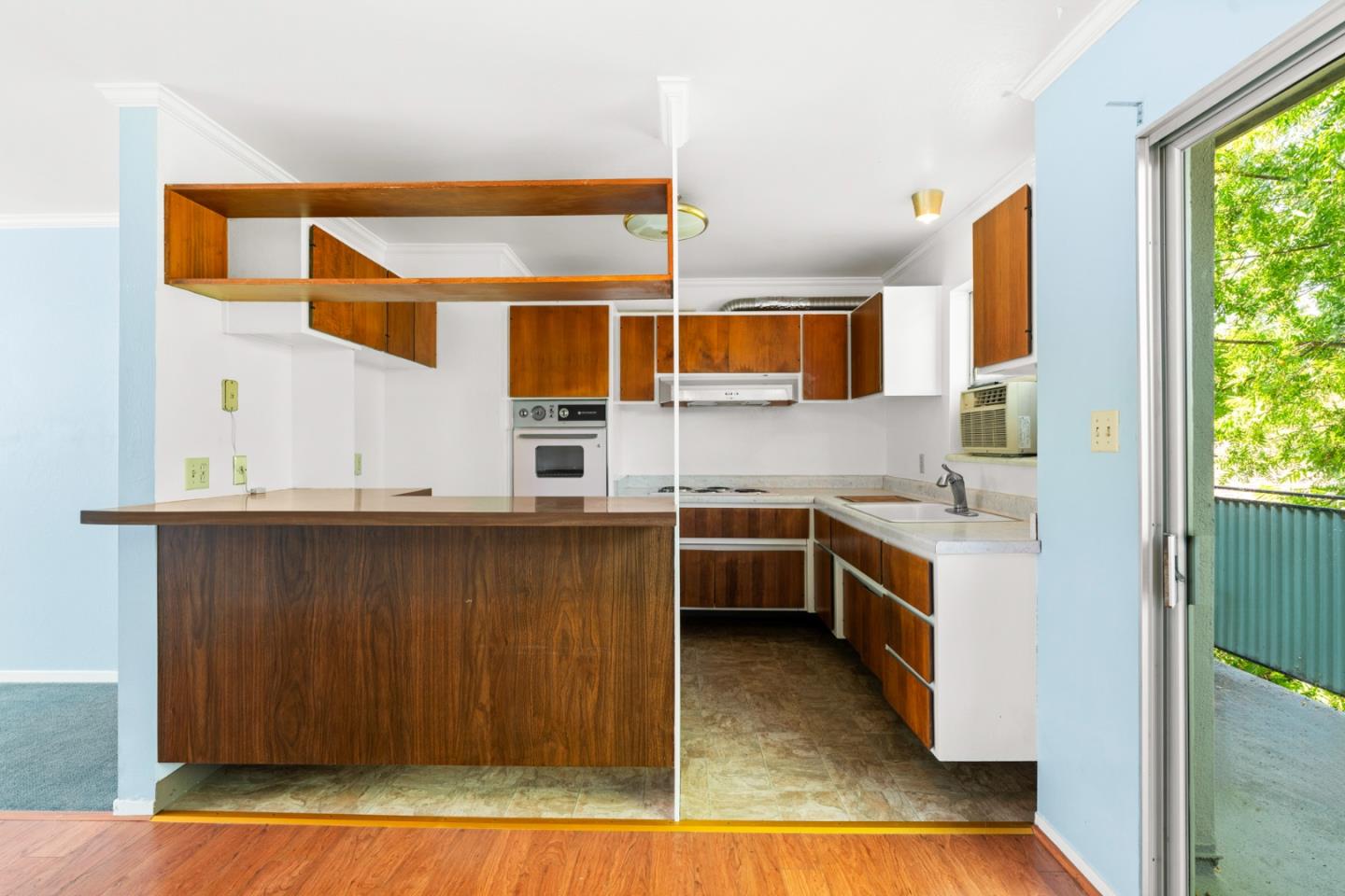 Detail Gallery Image 7 of 22 For 464 Clinton St #309,  Redwood City,  CA 94062 - 1 Beds | 1 Baths