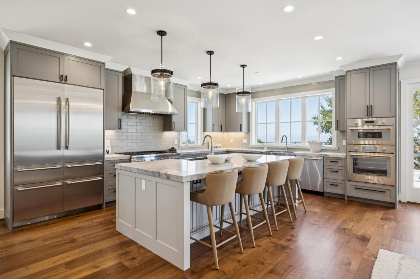 Detail Gallery Image 12 of 60 For 717 Vernal Way, Redwood City,  CA 94062 - 5 Beds | 5/1 Baths