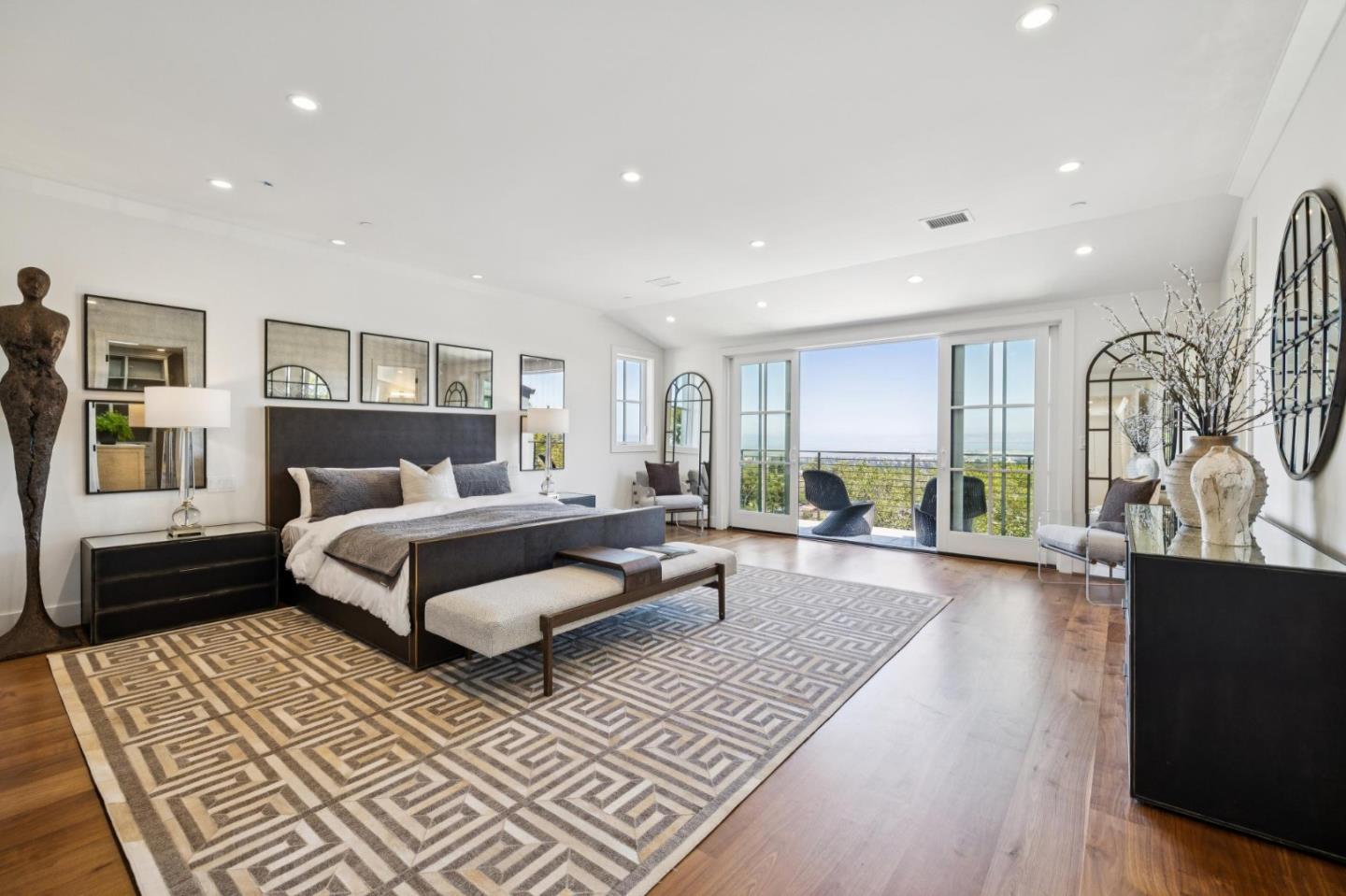 Detail Gallery Image 26 of 60 For 717 Vernal Way, Redwood City,  CA 94062 - 5 Beds | 5/1 Baths