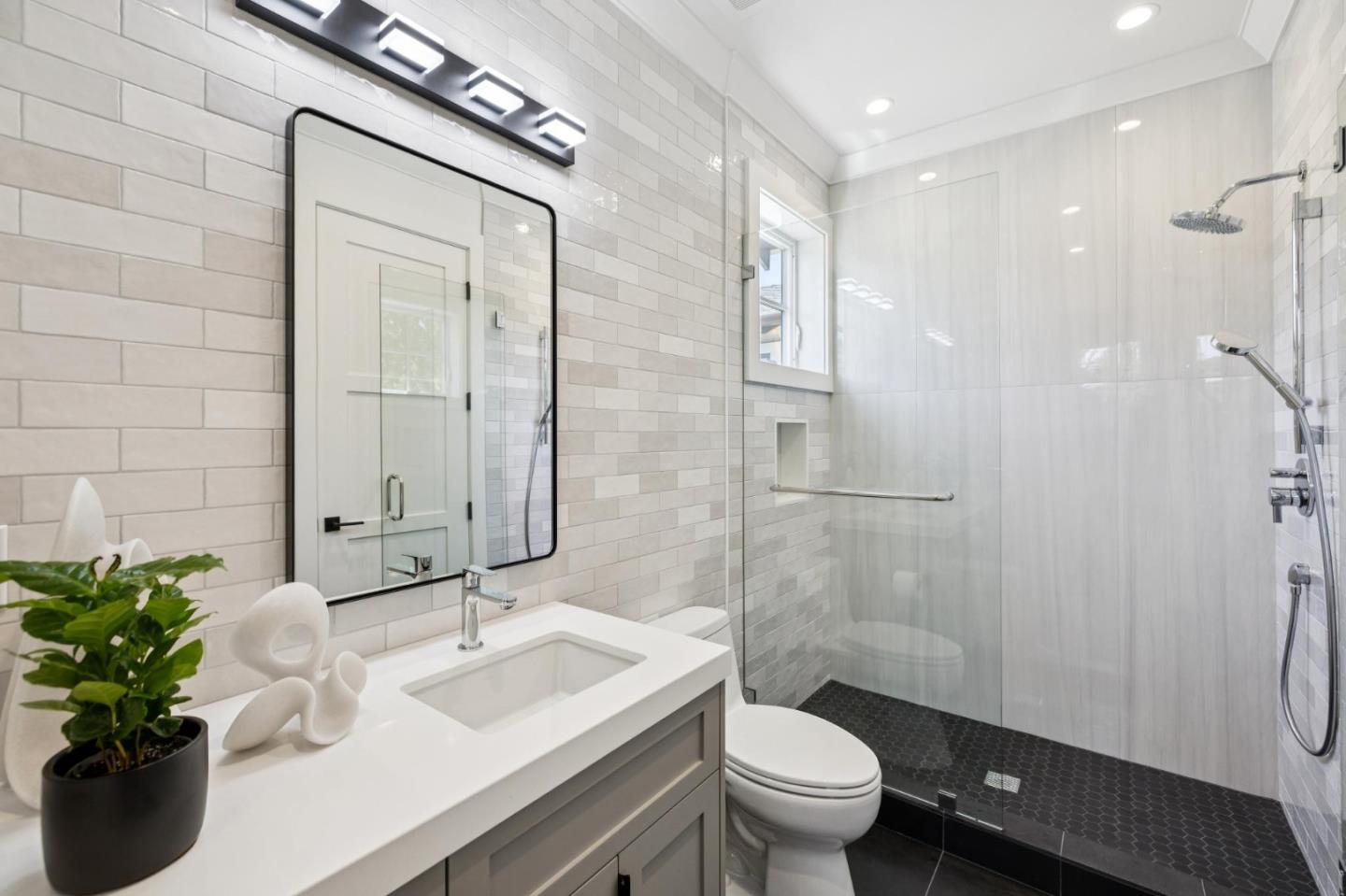 Detail Gallery Image 45 of 60 For 717 Vernal Way, Redwood City,  CA 94062 - 5 Beds | 5/1 Baths