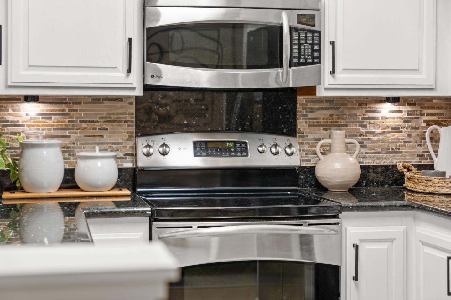 Detail Gallery Image 12 of 40 For 556 Quail Bush Ct, San Jose,  CA 95117 - 2 Beds | 2/1 Baths