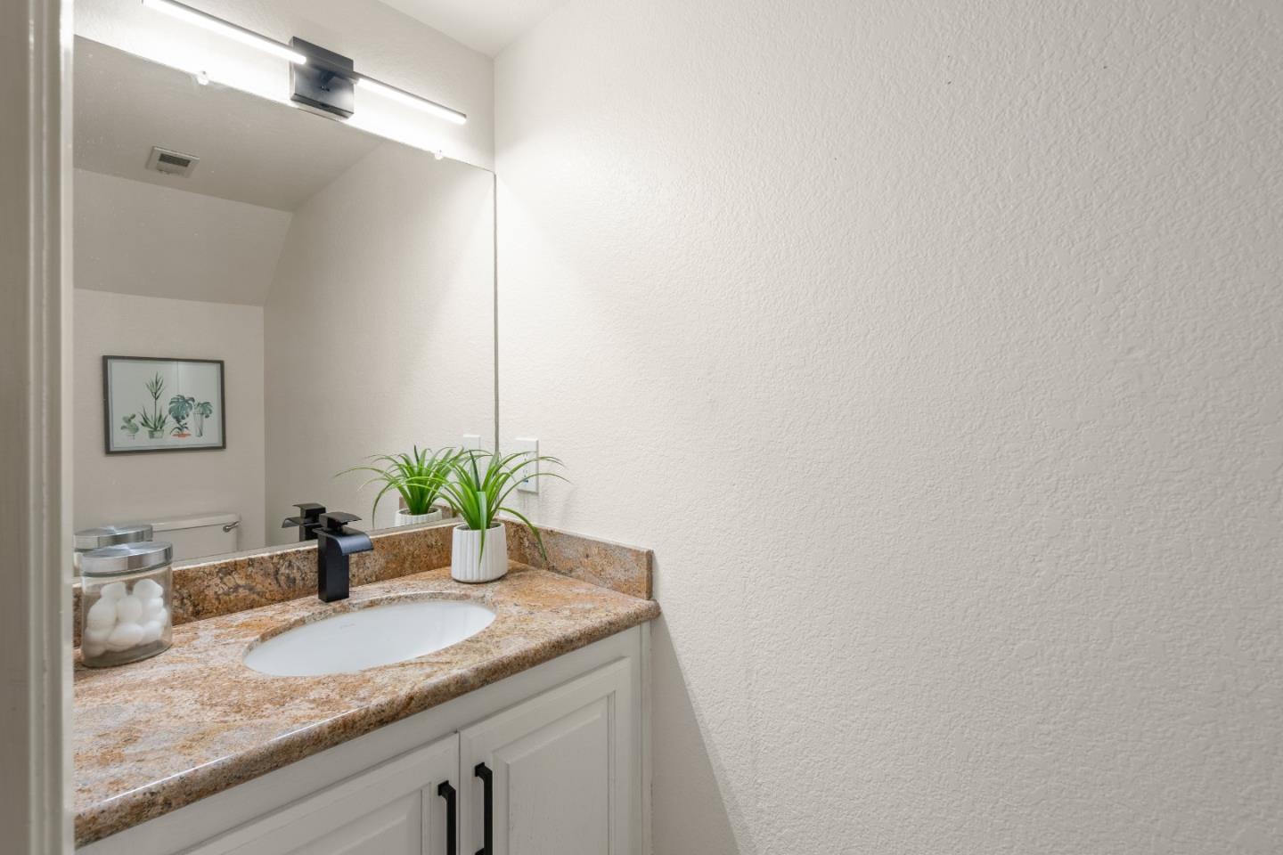 Detail Gallery Image 15 of 40 For 556 Quail Bush Ct, San Jose,  CA 95117 - 2 Beds | 2/1 Baths