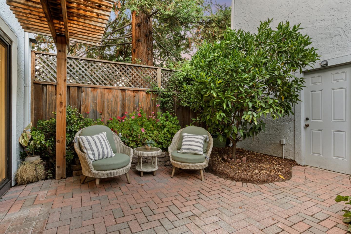 Detail Gallery Image 29 of 40 For 556 Quail Bush Ct, San Jose,  CA 95117 - 2 Beds | 2/1 Baths