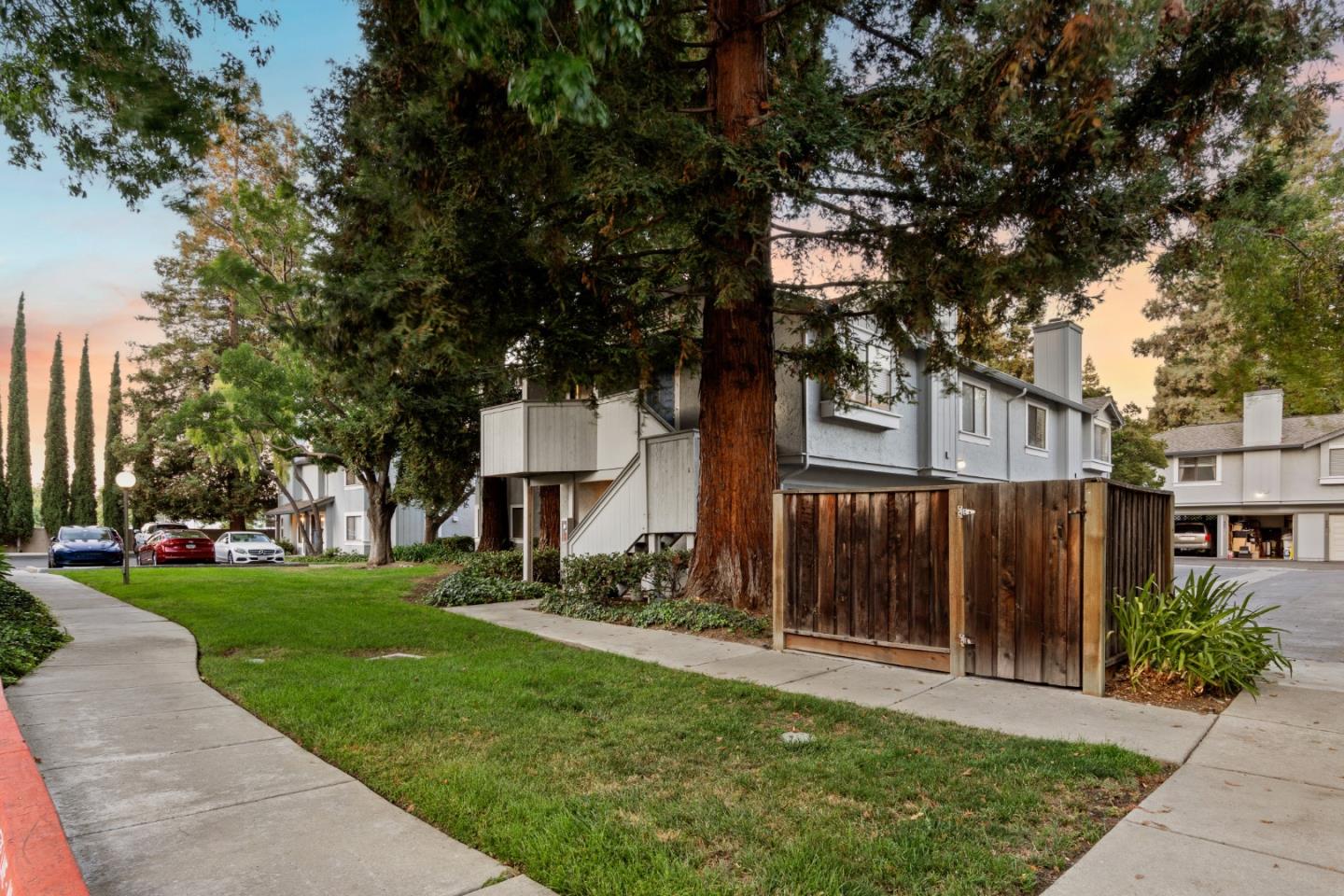 Detail Gallery Image 31 of 40 For 556 Quail Bush Ct, San Jose,  CA 95117 - 2 Beds | 2/1 Baths