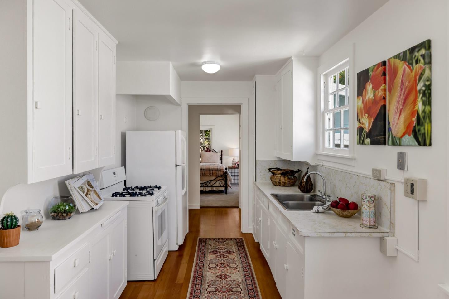 Detail Gallery Image 14 of 47 For 414 19th St, Pacific Grove,  CA 93950 - 2 Beds | 2 Baths