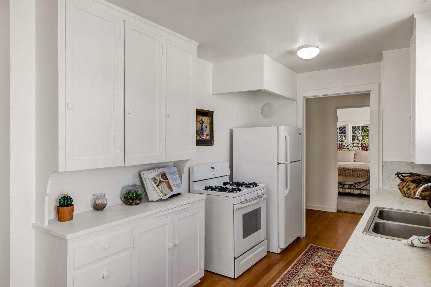 Detail Gallery Image 16 of 47 For 414 19th St, Pacific Grove,  CA 93950 - 2 Beds | 2 Baths