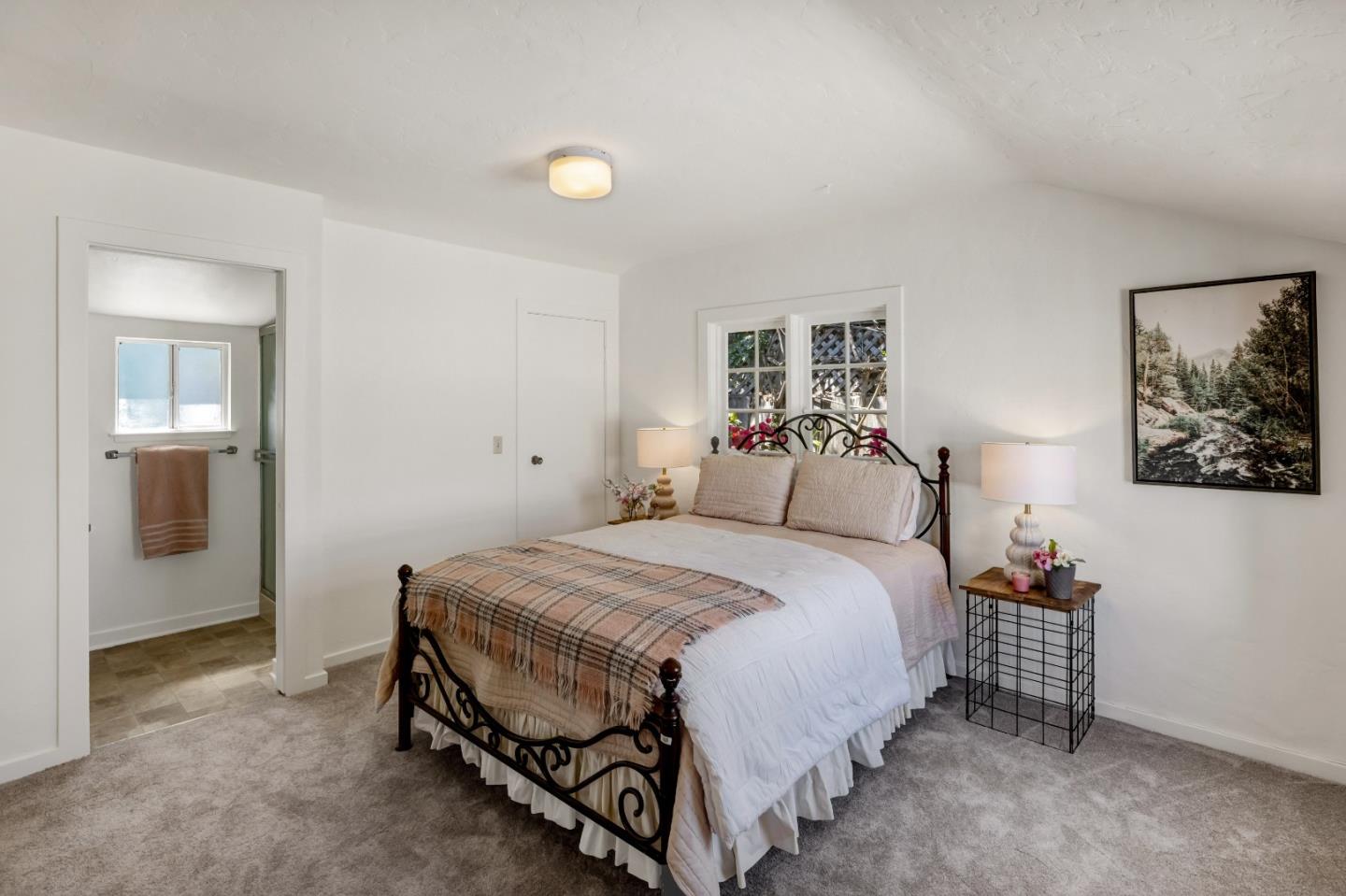 Detail Gallery Image 18 of 47 For 414 19th St, Pacific Grove,  CA 93950 - 2 Beds | 2 Baths