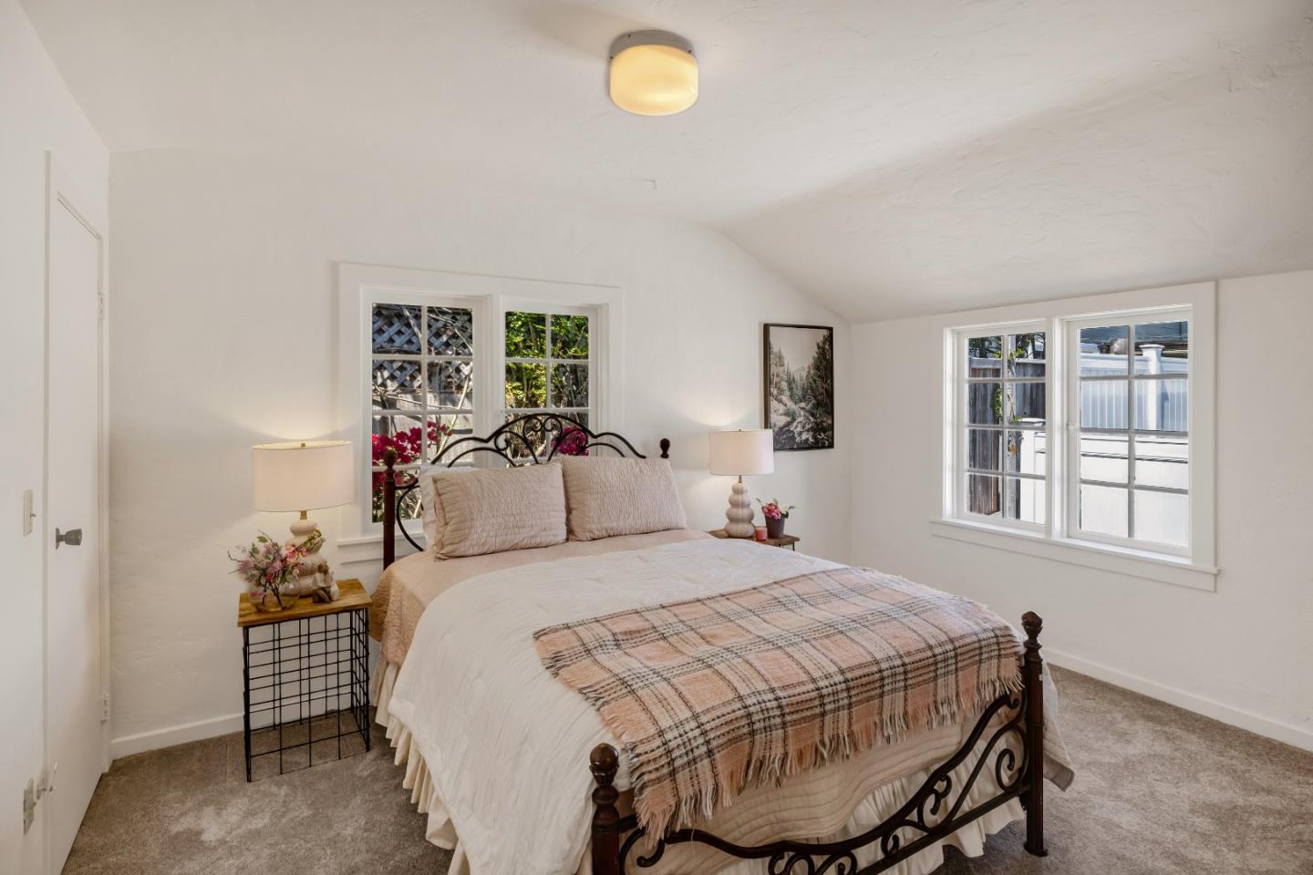 Detail Gallery Image 19 of 47 For 414 19th St, Pacific Grove,  CA 93950 - 2 Beds | 2 Baths