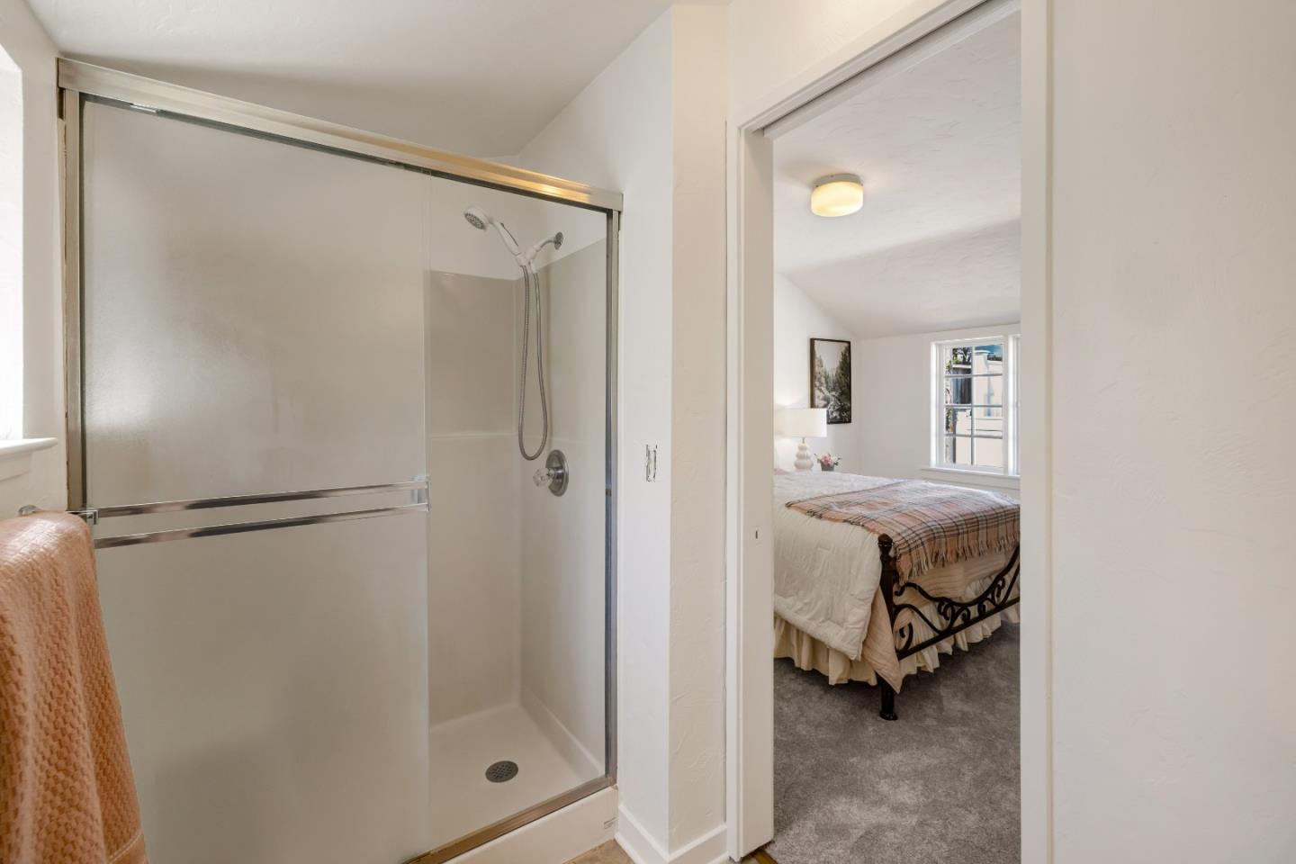 Detail Gallery Image 22 of 47 For 414 19th St, Pacific Grove,  CA 93950 - 2 Beds | 2 Baths