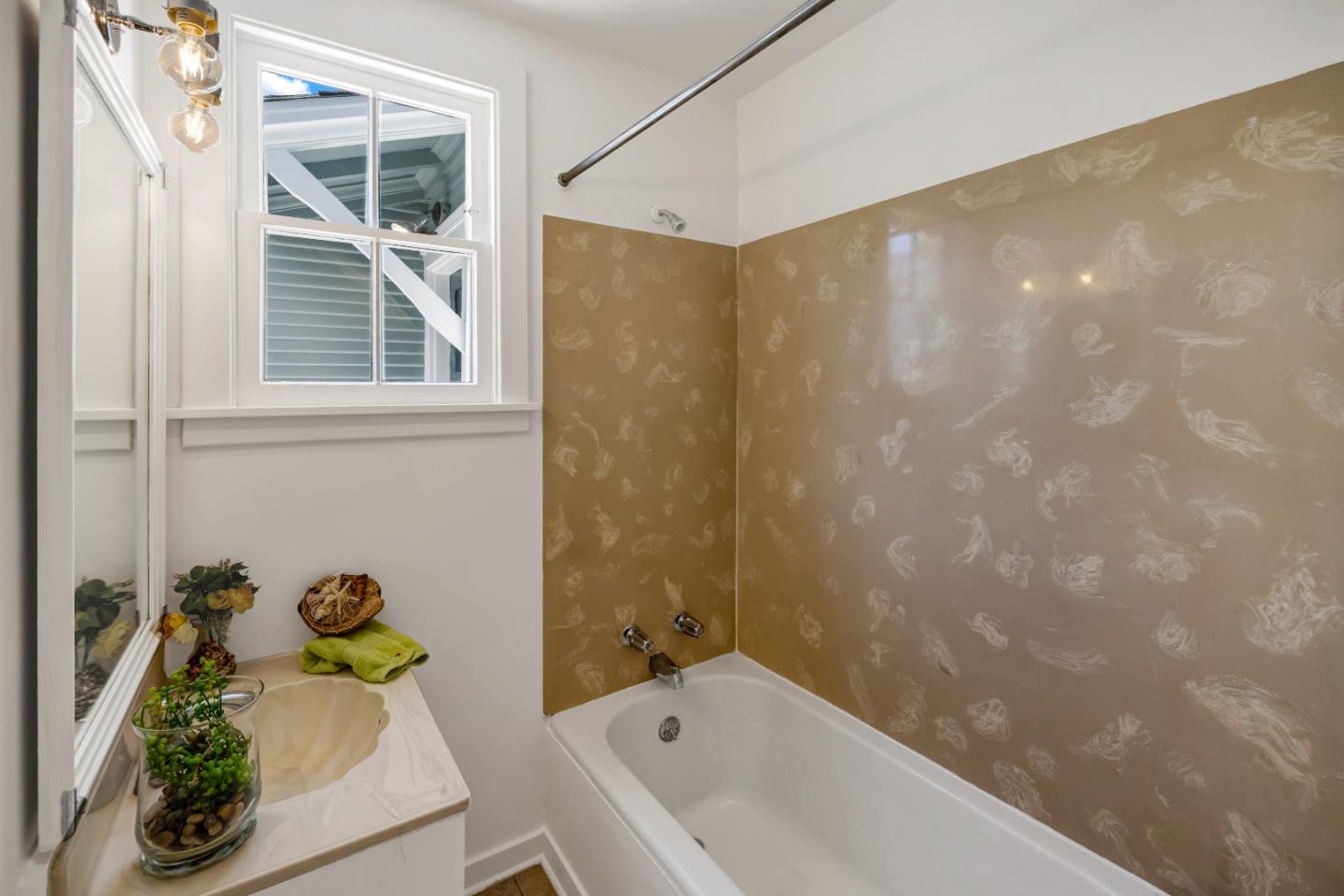 Detail Gallery Image 26 of 47 For 414 19th St, Pacific Grove,  CA 93950 - 2 Beds | 2 Baths