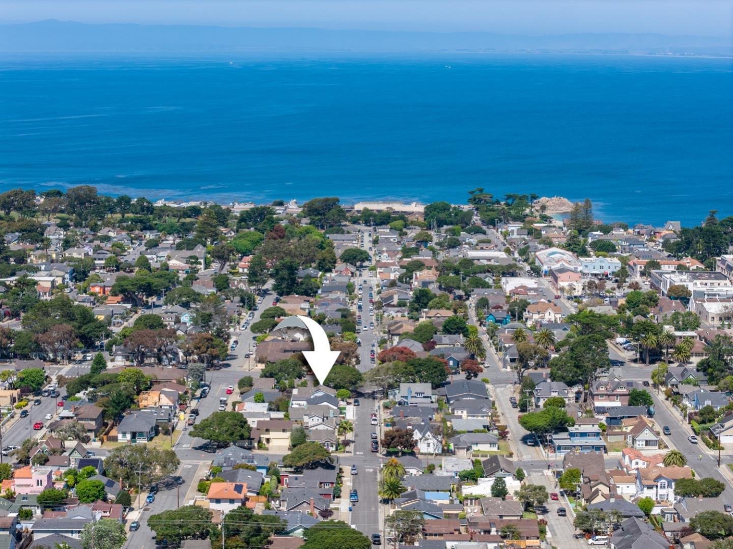 Detail Gallery Image 3 of 47 For 414 19th St, Pacific Grove,  CA 93950 - 2 Beds | 2 Baths