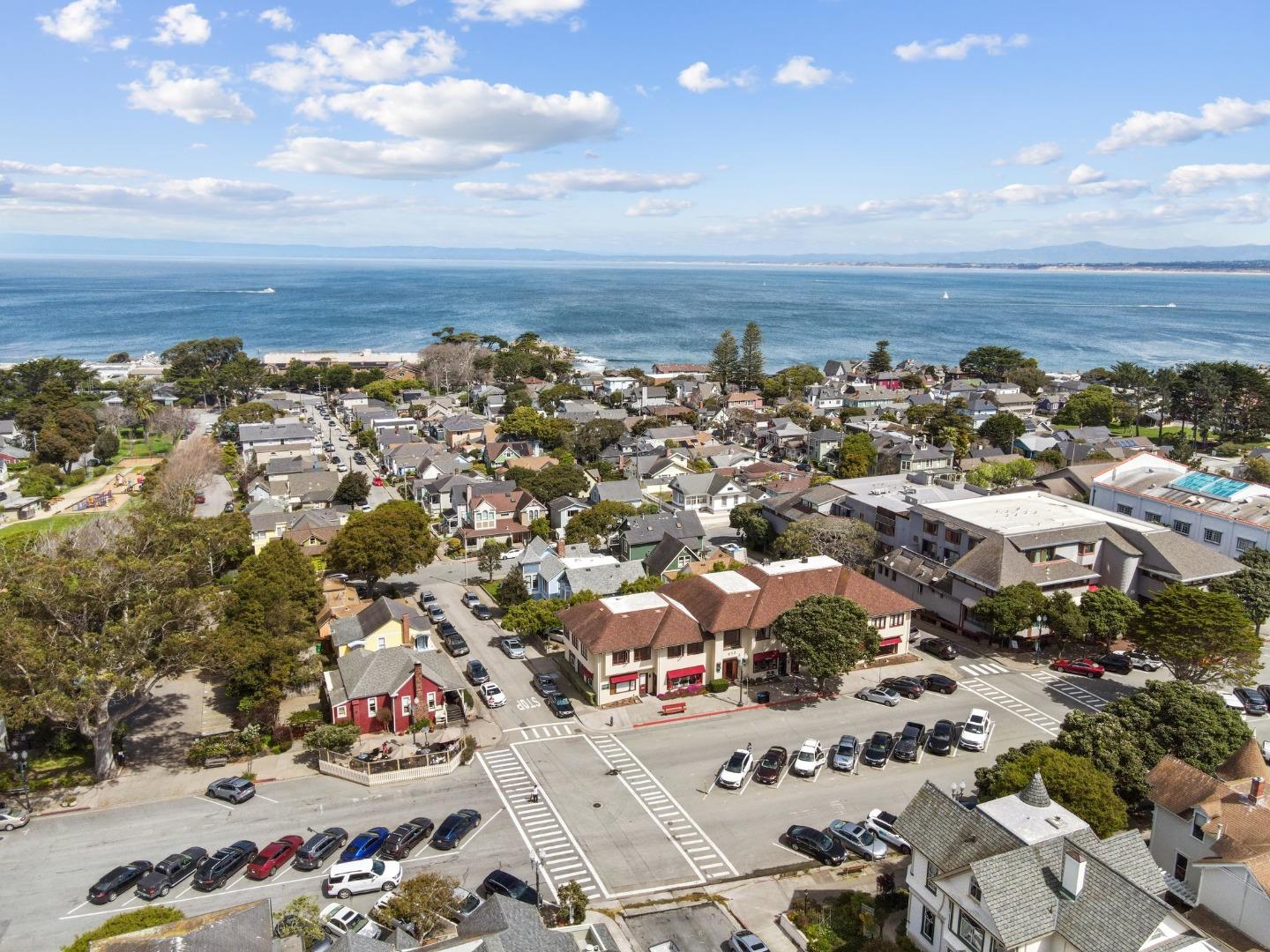 Detail Gallery Image 43 of 47 For 414 19th St, Pacific Grove,  CA 93950 - 2 Beds | 2 Baths