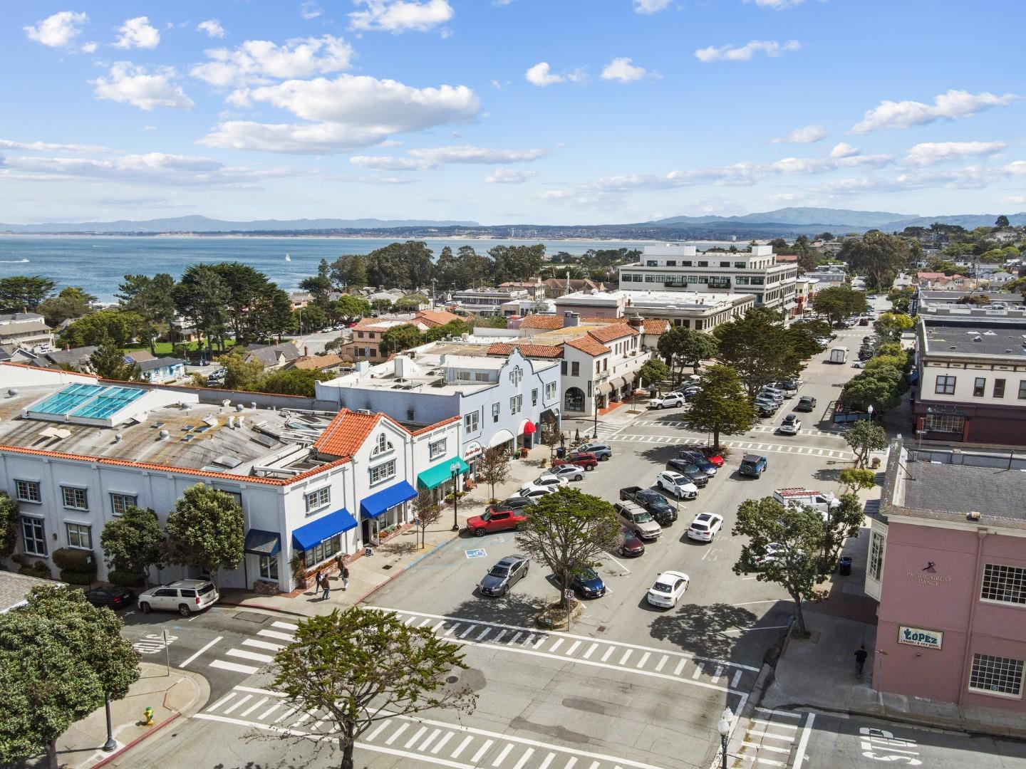 Detail Gallery Image 44 of 47 For 414 19th St, Pacific Grove,  CA 93950 - 2 Beds | 2 Baths